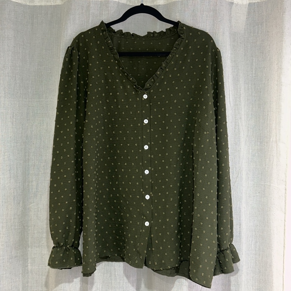 Plus - Elegant Green Button-Up Blouse - 3X/18